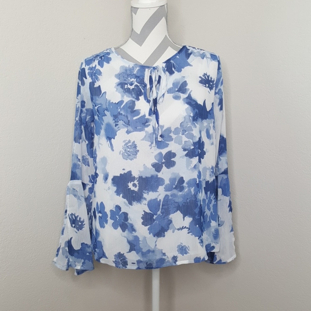 Lulu's Lolana Blue & White Floral Print Blouse
